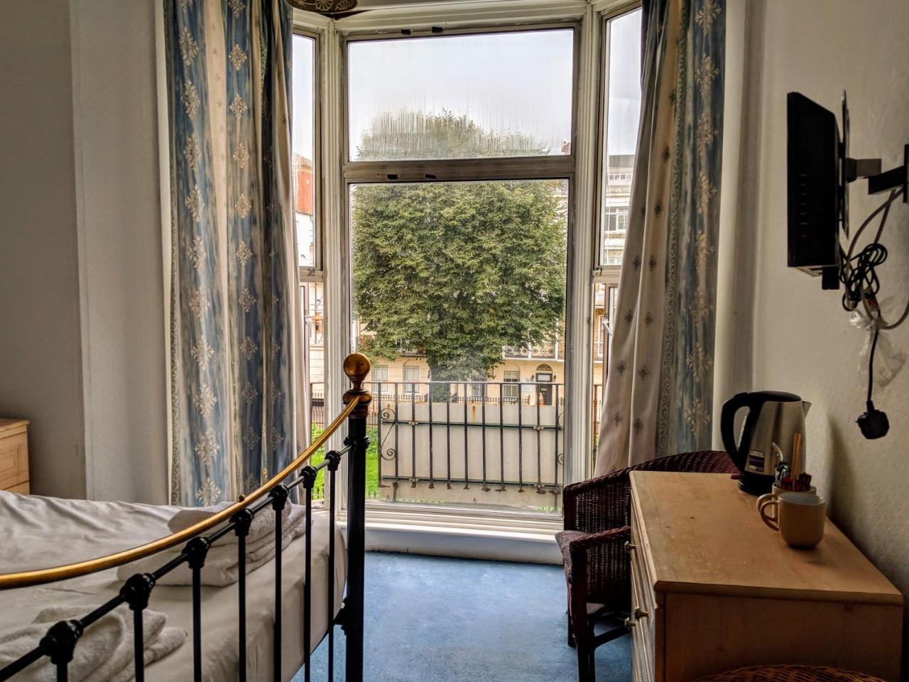 Lifestyle Hotel - Russell Square Brighton Екстериор снимка