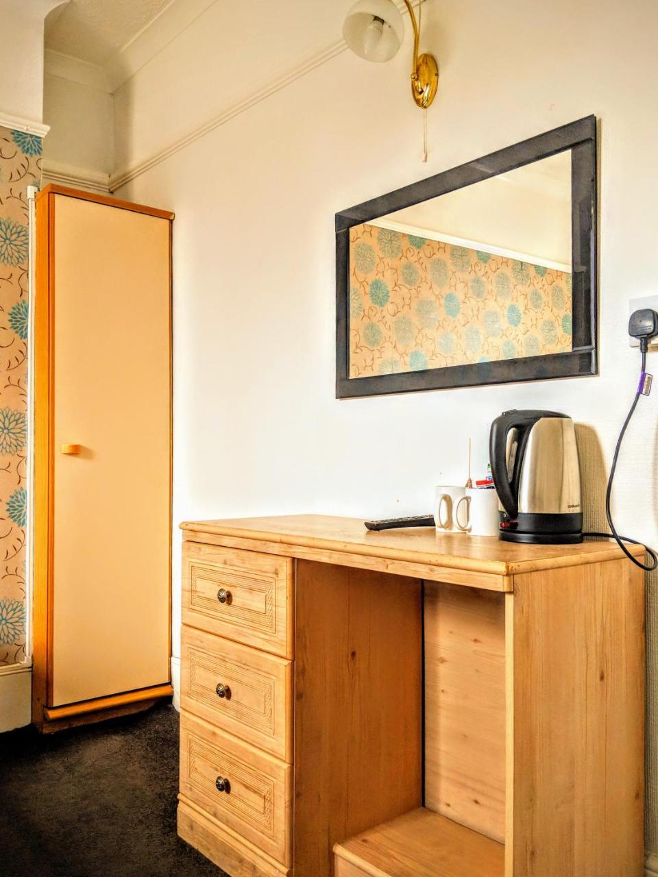 Lifestyle Hotel - Russell Square Brighton Екстериор снимка