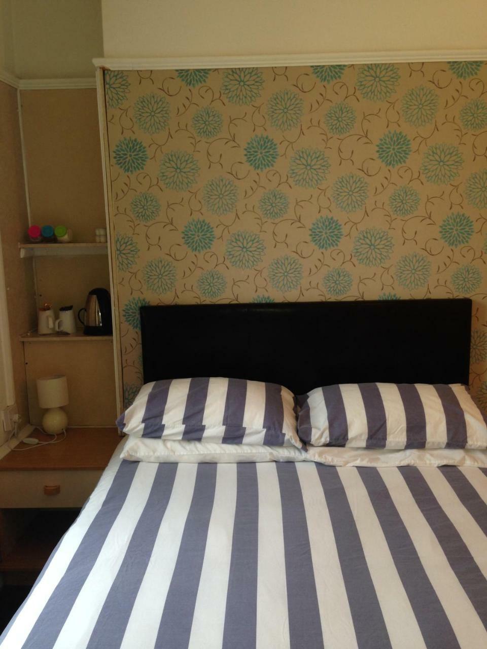 Lifestyle Hotel - Russell Square Brighton Стая снимка